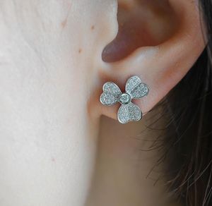 Flor de corte redondo Moissanite diamante Floral pendientes 925 plata esterlina trébol fino Stud elegancia encanto regalo para esposa - Product Image 2