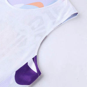 Ropa de baloncesto profesional personalizada para hombres Diseño transpirable de secado rápido Excelente calidad con opción de talla grande Conjuntos de uniformes OEM - Product Image 4