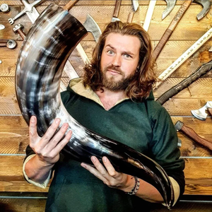 Cuerno para Beber Ecológico Hecho a Mano por Crescent Crafts - Product Image 4