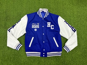 แจ็คเก็ตเบสบอลหนังแท้ ดีไซน์พรีเมียม แต่งแพทช์เชนิลล์ ทรงวาร์ซิตี้  ขายส่งสำหรับผู้ชาย คุณภาพสูง รับสั่งทำ - Product Image 2