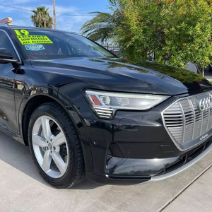 Voiture d'occasion fiable Audi e-tron Prestige quattro 4 portes SUV AWD 2019 - Product Image 1