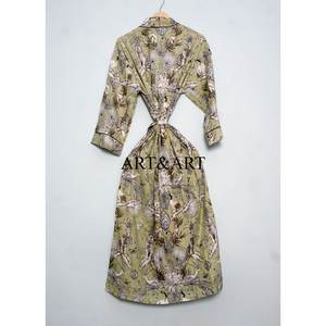 Bata Kimono de Lujo para Mujer de Algodón Estampado a Mano de la India, para Verano, Ropa de Noche Nupcial, con Logo Frontal, de Secado Rápido - Product Image 6