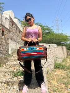 Nouveaux vrais sacs de sport en cuir usiné aztèque de Style Vintage faits à la main personnalisés grands sacs de voyage en cuir de laine tissés à la main occidentaux - Product Image 2