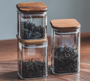 Precio de fábrica asequible Tarro acrílico cuadrado con tapa de madera Solución de almacenamiento funcional elegante Organización del hogar Decoración elegante - Product Image 1