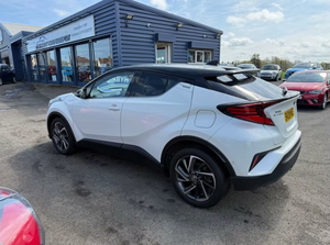 รถยนต์มือสองขายดีที่สุด พวงมาลัยซ้าย/ขวา ปี 2020 สำหรับ C-HR 1.8 VVT-I Dynamic รับประกัน 3 ปี นำเข้าจากสหรัฐอเมริกา - Product Image 2