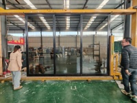 Fenêtres et portes coulissantes en aluminium à double vitrage teinté, résistantes aux ouragans, design moderne pour maison