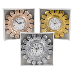 Reloj de pared de plástico de 10 pulgadas en 3 colores surtidos - Product Image 1