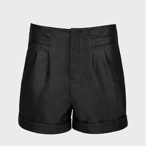 Shorts en cuir pour femmes de qualité supérieure tissu haut de gamme avec logo et bouton décoration nouveau Style couleur unie vente chaude - Product Image 4