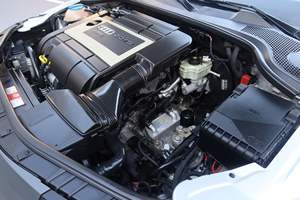 Audi TT 2.0T Premium Plus Roadster 2009 d'occasion, sans réserve, moteur turbo 4 cylindres de 2,0 litres, intérieur rouge Ma-gma - Product Image 6