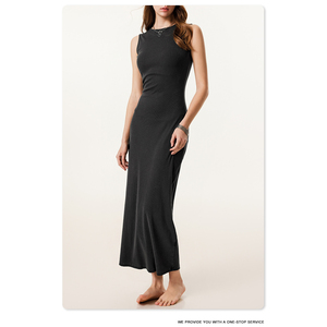 เดรสยาวทรงเข้ารูป STREETLAB รุ่นซัมเมอร์ แขนกุด คอทรงโอ ผ้าถักเนื้อนุ่ม ยืดหยุ่น กระชับรูปร่าง สวมใส่สบาย ระบายอากาศได้ดี ผลิตจากผ้าฝ้ายผสมโพลีเอสเตอร์ - Product Image 3