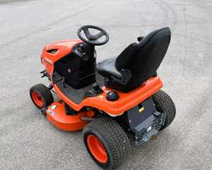 Tracteur tondeuse Kubota T2290 21 CV 2019 neuf/occasion, faible entretien, avec poignée télescopique et direction par glissement - Product Image 6