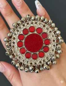 Conjunto de Joyería Afgana Tradicional Hecho a Mano de 1 Pieza para Bodas y Fiestas - Anillos, Gargantilla, Pendientes, Bindi, Tikka de Acero Inoxidable - Product Image 6