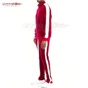 Survêtement d'hiver en velours pour homme avec sweat à capuche à manches longues et pantalon à poches latérales, logo personnalisé, léger et respirant - Product Image 2