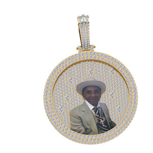 Authentique pendentif et breloque en moissanite en or 10 carats couleur E ronde coupe brillante VVS2 exquis luxe fin vente en gros bijoux Hip Hop - Product Image 1