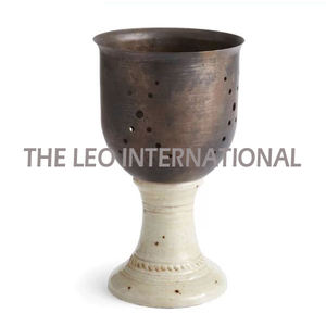 Proveedor de Floreros Metálicos Elegantes Hechos a Mano, Macetas Decorativas para Fiestas, Floreros Metálicos de Lujo a Precios Accesibles - Product Image 6