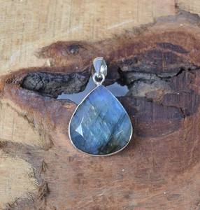 Pendentif en argent sterling avec labradorite bleue feu, fait à la main, bijoux en pierres précieuses, cadeau élégant pour femmes - Product Image 4