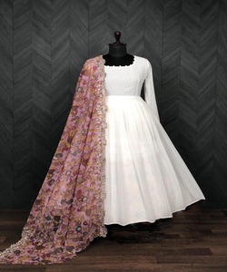 Attrayante georgette plaine pleine flair robe avec broderie séquence dupatta festival porter prix de gros ethnique vêtement khimar - Product Image 5