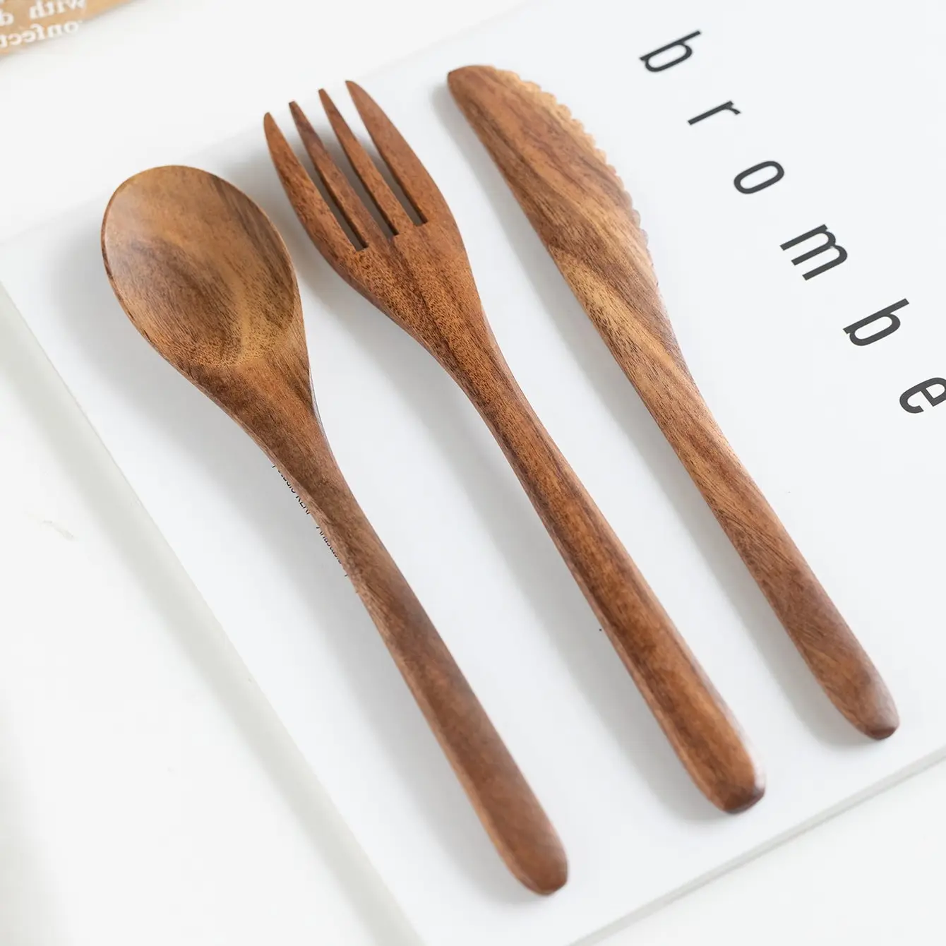 Barang rumah tangga sendok garpu makan kayu berkelanjutan set sendok dan garpu dan pisau untuk acara pesta