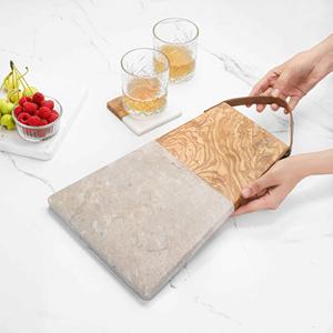 Tabla de Cortar Cuadrada de Madera de Acacia Rústica ArtisRaw CB037 con Mango, Accesorio de Cocina Personalizado y Tabla de Quesos - Product Image 1