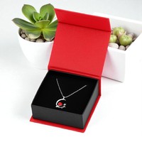 Vente en gros de boîte à bijoux carrée à clapet magnétique éponge noire rigide avec carton pour boucles d'oreilles et colliers