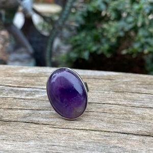 Bague minimaliste en argent sterling 925 avec pierres précieuses faite à la main février pierre de naissance améthyste pour cadeau d'anniversaire de mariage bijoux fins - Product Image 1