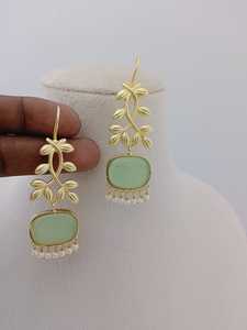 Golden Leaf & <b>Rose</b> <b>Quartz</b> Dangler Oval-Shaped Stone <b>Earrings</b> Set Brass Made Bulk Product Customize Design - Product Image 3