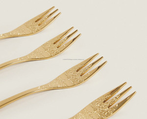 Tenedor de fruta de Metal de diseño hecho a mano grabado decorativo, tenedor seguro para alimentos de diseñador de acero inoxidable (Juego de 4) - Product Image 4