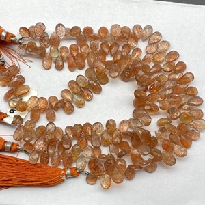 Vente en gros naturel Orange Sunstone à facettes en forme de poire Briolette perles 7 pouces de long brin côté perceuse meilleure qualité perle de confiance - Product Image 4