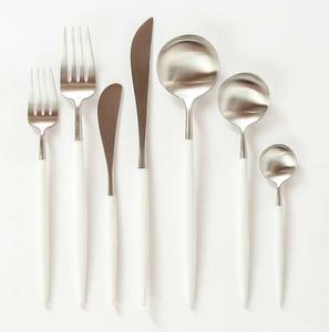 Couverts en métal de luxe plaqué argent à finition antique fabriqués à la main pour décor de salle à manger élégante couverts plaqués élégants - Product Image 3