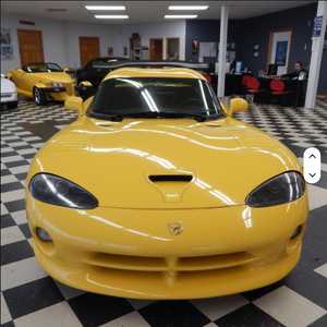 Dodge Viper GTS d'occasion de 2001, environ 20 200 milles, boîte manuelle 6 vitesses, moteur V10 de 8,0 litres, couleur jaune Viper Race - Product Image 1