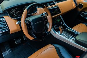 รถยนต์ Range Rover Sport SVR ปี 2020 สภาพดีเยี่ยม เครื่องยนต์ V8 ซูเปอร์ชาร์จ 575 แรงม้า ระบบขับเคลื่อนสี่ล้อ พร้อมชุดอุปกรณ์ช่วยขับขี่  ผู้ใช้รถคนเดียวนาน  ต้นฉบับจากภาคใต้ - Product Image 4