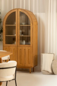 ตู้โชว์ประตูกระจกไม้เนื้อแข็งที่ทันสมัยสีน้ำตาลอ่อนสำหรับห้องนั่งเล่นโรงแรมใช้ในบ้านขนาดใหญ่เป็นมิตรกับสิ่งแวดล้อม - Product Image 4