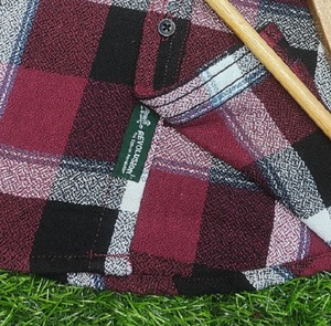 Chemise à carreaux Grindal vintage à manches longues pour hommes conçue pour le confort et la polyvalence pour un usage quotidien - Product Image 2