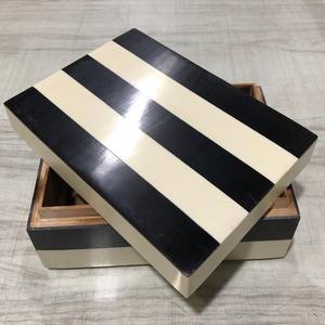 Boîtes décoratives indiennes en bois et résine Rentangel Stripe Boxes Home Decore Box Best Indian Decor and Indian Accents - Product Image 2