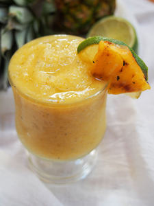 Pulpa de Piña Congelada, Ingrediente Premium para la Producción de Jugo de Piña Congelado, Utilizado en el Procesamiento de Bebidas, Vietnam - Product Image 2