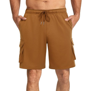 Auténticos pantalones cortos de corte recto para hombre, diseñados para un movimiento cómodo, con una apariencia limpia y una presencia casual elegante. - Product Image 3