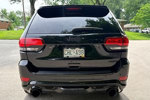 Jeep Grand Cherokee SRT 2017 d'occasion en excellent état - Product Image 1