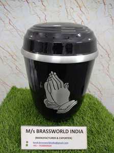 Urnas Funerarias de Estilo Americano de Nuevo Diseño, Urna de Cremación Personalizada y Elegante, de Aluminio Negro con Mano Orando, para Cenizas Humanas de Adultos, 10 Pulgadas - Product Image 4
