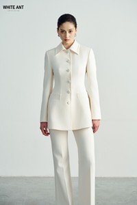 Precio al por mayor Color blanco AMITY SHIRT JACKET con botones Bolsillos Ecológico Rayón Spandex Tejido Traje de mujer - Product Image 4