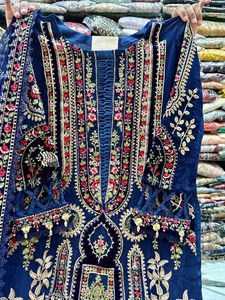 Dupatta de Chifón Bordado con Diseño Inspirado en MARIA.B, con Trabajo de Lentejuelas y Parches de Terciopelo para Salwar Kameez de Adultos - Product Image 4