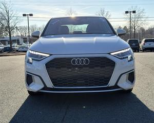 Audi A3 Premium FWD d'occasion 2024 - Prêt à être expédié - Product Image 2