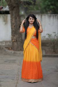 El último elegante color amarillo suave Georgette Lehenga Choli con Dupatta Rich Foil Work - Product Image 2