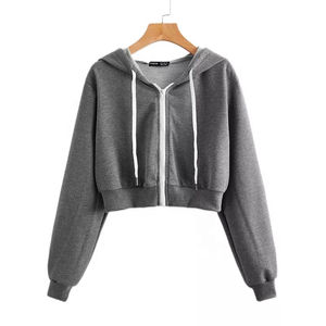 เสื้อครอปฮู้ดดี้ผู้หญิง เนื้อผ้านุ่ม 100% ผ้าฝ้ายเทอร์รี่ ล้างสีแบบแอซิด ดีไซน์ด้านหน้า เหมาะสำหรับใส่ลำลองหรือออกกำลังกาย รับสกรีนโลโก้ มีหลายสีให้เลือก - Product Image 6