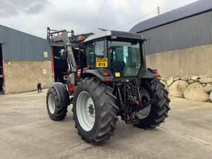 Tractor Agrícola MF 4445 4WD de 88HP con Transmisión por Engranajes, Componentes Principales de Alta Calidad, Bomba, Motor, Caja de Cambios, Garantía de 3 Años - Product Image 4