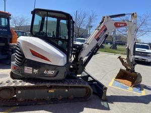 Mini-excavatrices sur chenilles Bobcat E60 d'occasion de qualité supérieure avec une capacité de godet de 1,5 m, faible consommation de carburant, garantie d'un an, à vendre - Product Image 4