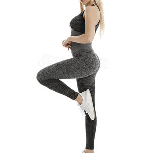 Ensemble de yoga deux pièces pour femmes, ensemble de yoga avec haut court, ensemble de yoga très élastique pour le confort pendant l'entraînement - Product Image 4