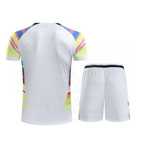 ชุดเทนนิสชายคุณภาพดีที่สุด โพลีเอสเตอร์ 100% แขนสั้น ระบายอากาศได้ดี เป็นมิตรกับสิ่งแวดล้อม ซับเหงื่อได้ดี สีตัดกัน - Product Image 3