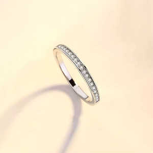 Anillo de Platino PT950 con Moissanita de Corte Princesa de Lujo, con Engaste de Canal, Unisex, para Bodas - Product Image 6