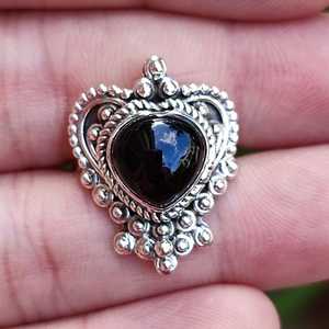 925 Sterling Silver Handmade <b>Statement</b> Women's <b>Ring</b> Black Onyx Gemstone with Heart Gift for Women Licensed Private Brand - Product Image 5