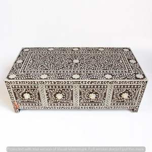 Mesa de Centro con Cajones y Incrustaciones de Hueso, Mueble Artístico de Madera con Detalles de Incrustación Hechos a Mano de Primera Calidad - Product Image 5